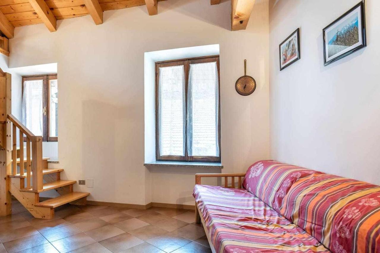 Dimora Al Portico Cloz Ospitar Appartement Buitenkant foto